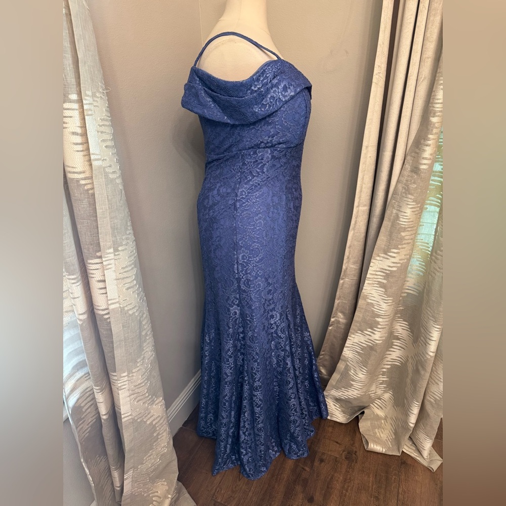 Plus Dress 💙 - Picture 8 of 12